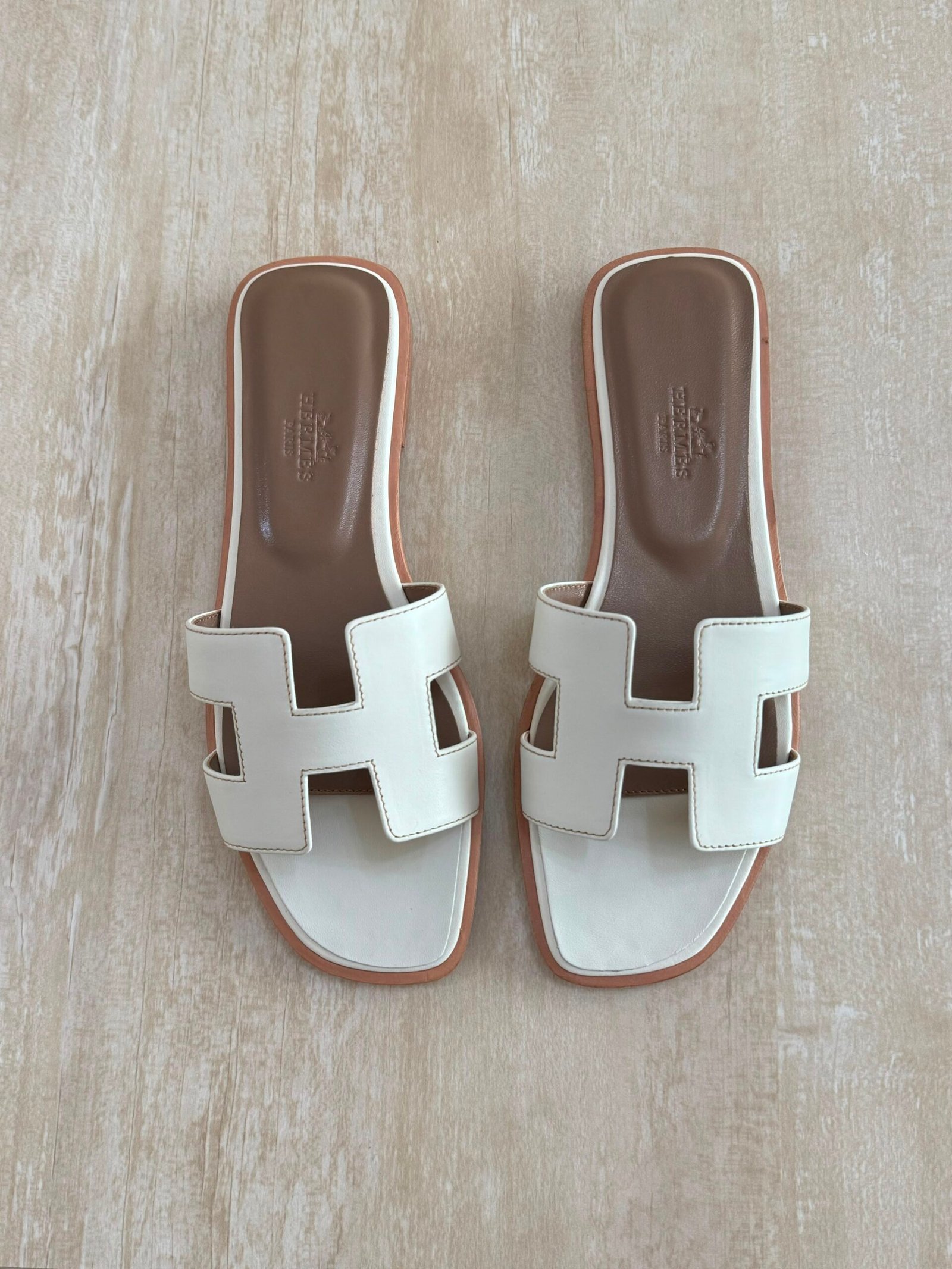 WhatsApp Image 2026-07-05 at 03.59.37 (2) Hermés Oran Sandal "White/Tan/Light Brown" - Image 1