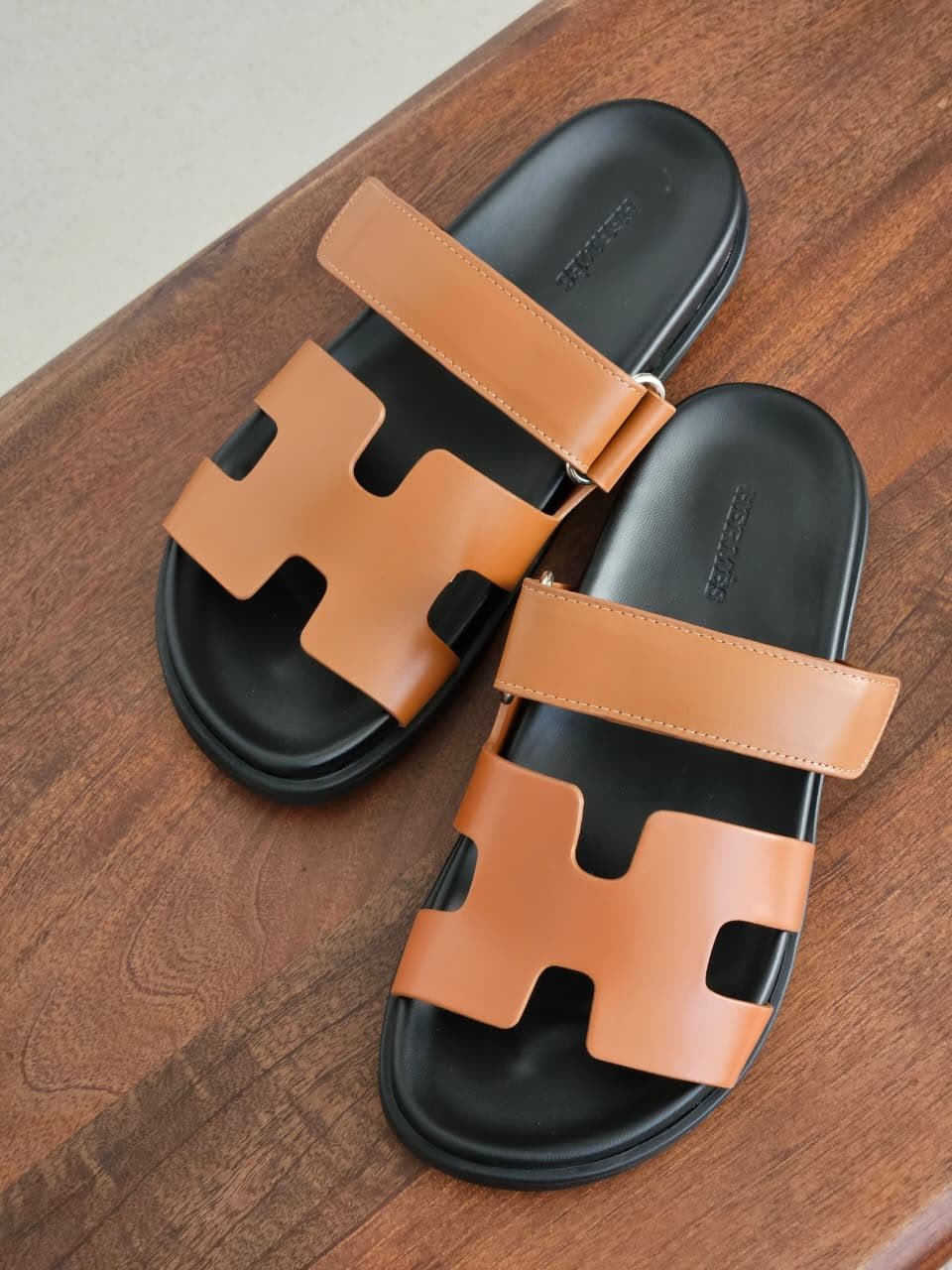 WhatsApp Image 2026-07-14 at 16.21.30 (1) Hermès Chypre sandals "Brown" - Image 1