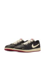 Air Jordan 1 "Black/Varsity Red" sneakers - Image 2