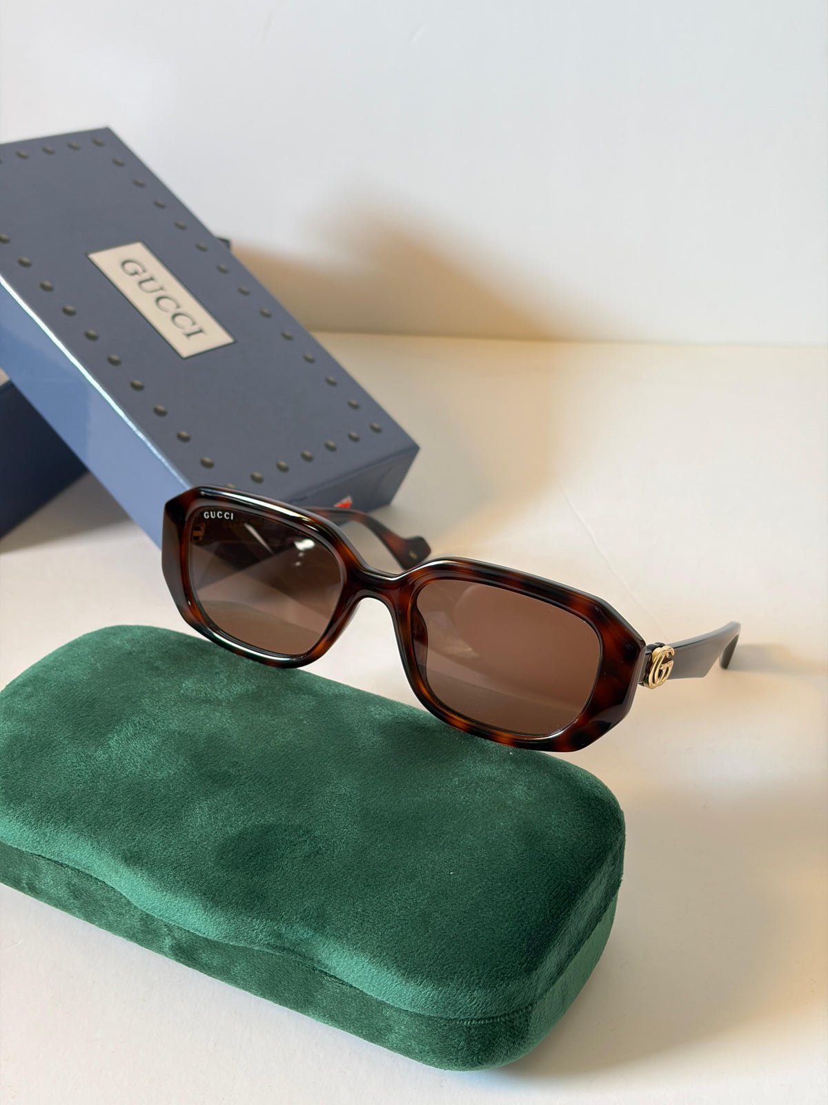 WhatsApp Image 2026-08-07 at 20.01.12 Gucci Tortoise Square Frame - Image 1