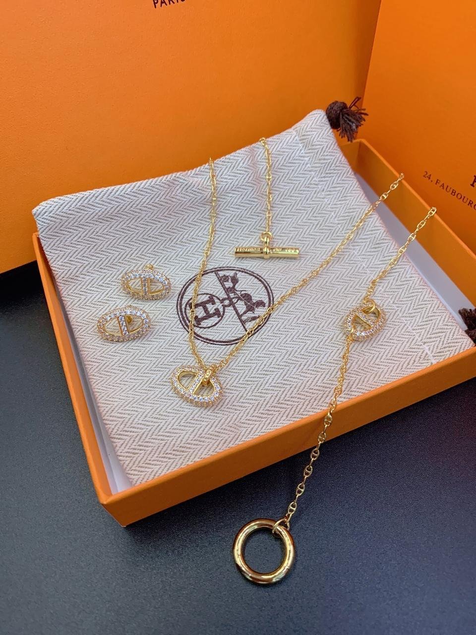 WhatsApp Image 2026-08-14 at 15.24.56 Hermès Set Necklace, Bracelet & Earrings - Image 1