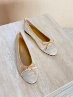 Chanel Suede CC Bow Ballerina Flats - Image 2
