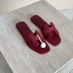 Hermès Oran Leather Flat Sandals