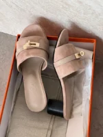 Hermès Kelly Buckle Heeled Slide Sandals - Image 3