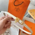 HERMÈS — Kelly 18 Belt