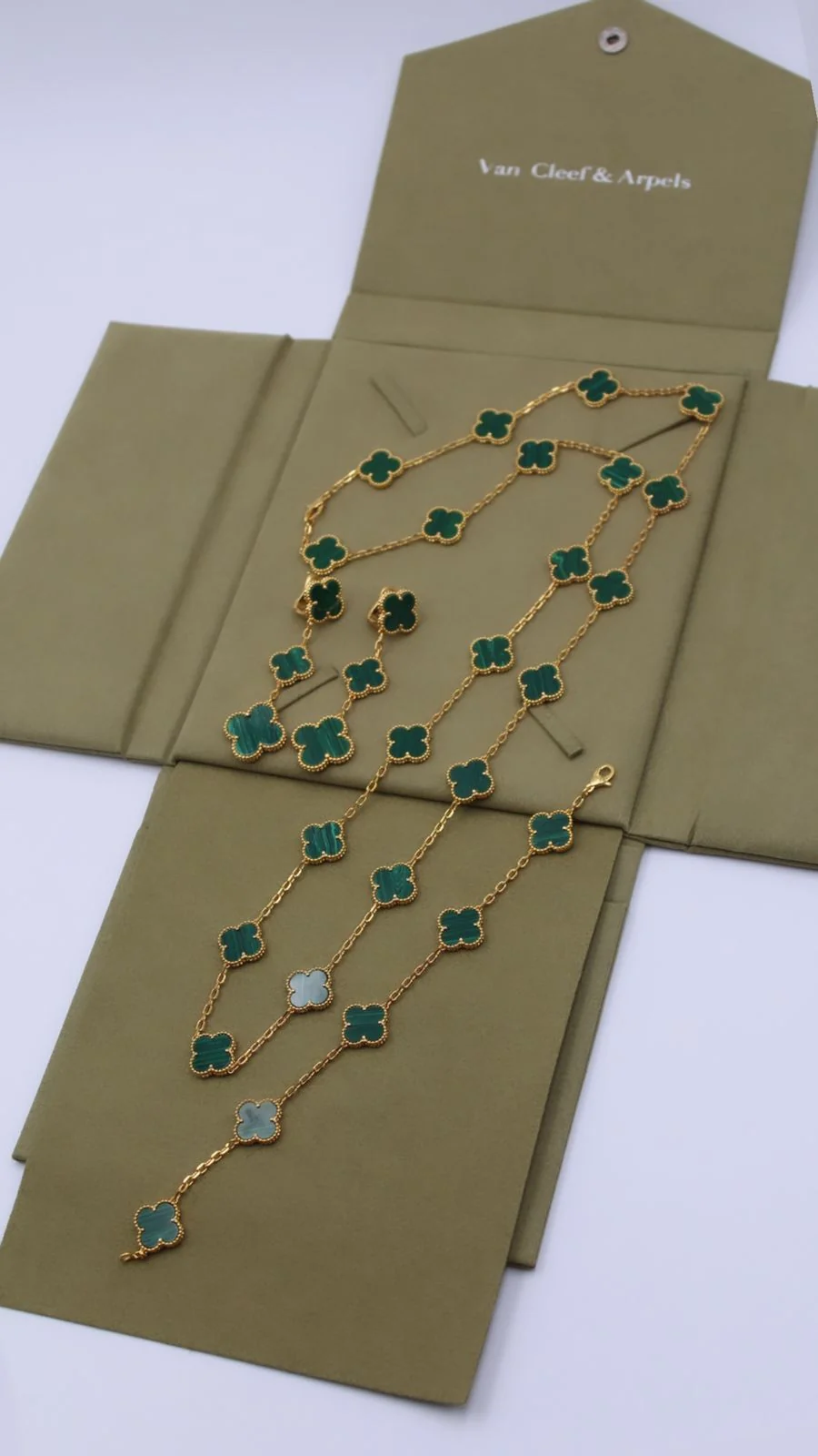 PHOTO-2023-09-14-13-16-47_3 Van Cleef & Arpels Vintage Alhambra Set - Image 1