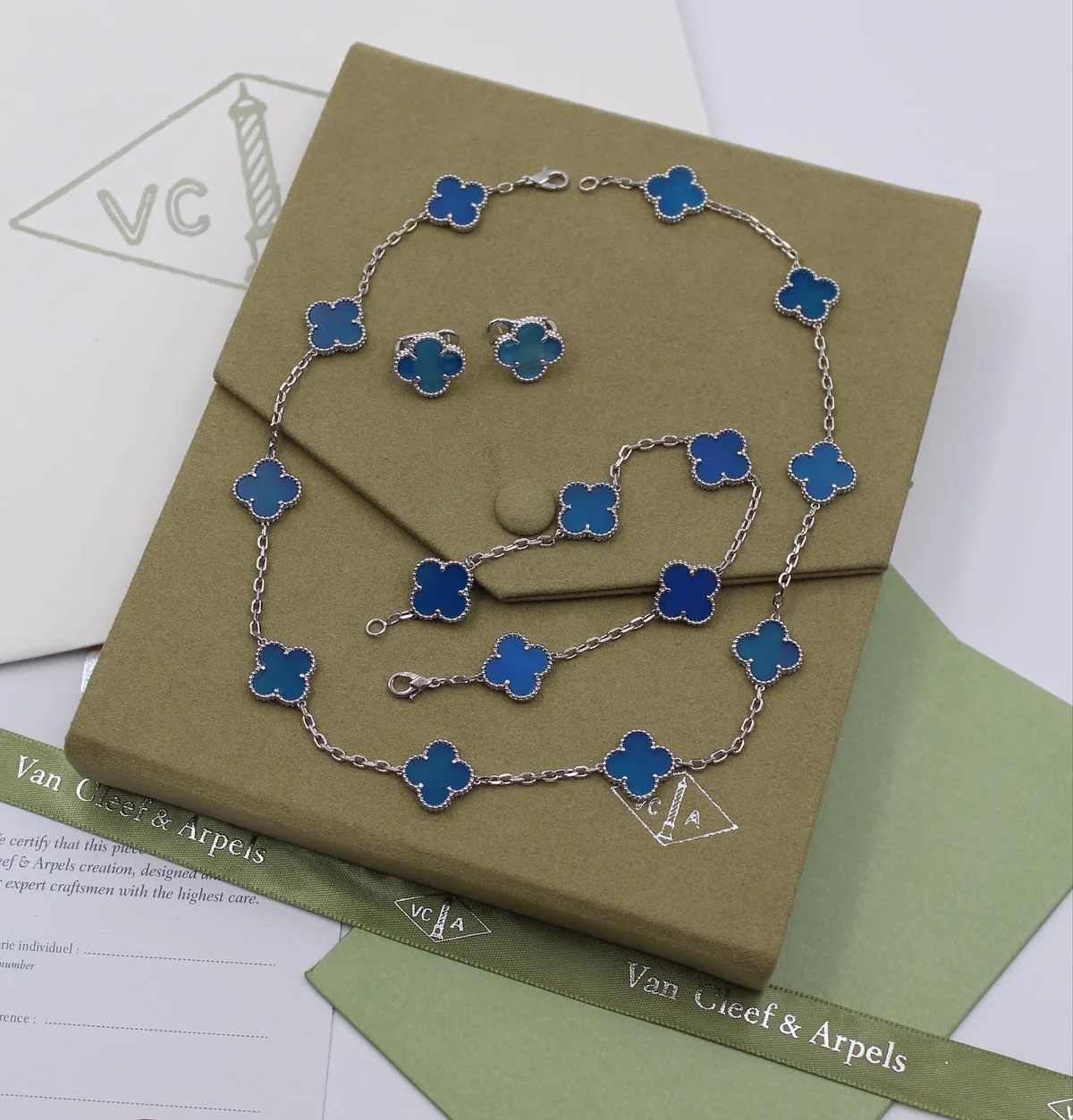 PHOTO-2023-09-16-14-36-57_1 Van Cleef & Arpels Vintage Alhambra Set - Image 1