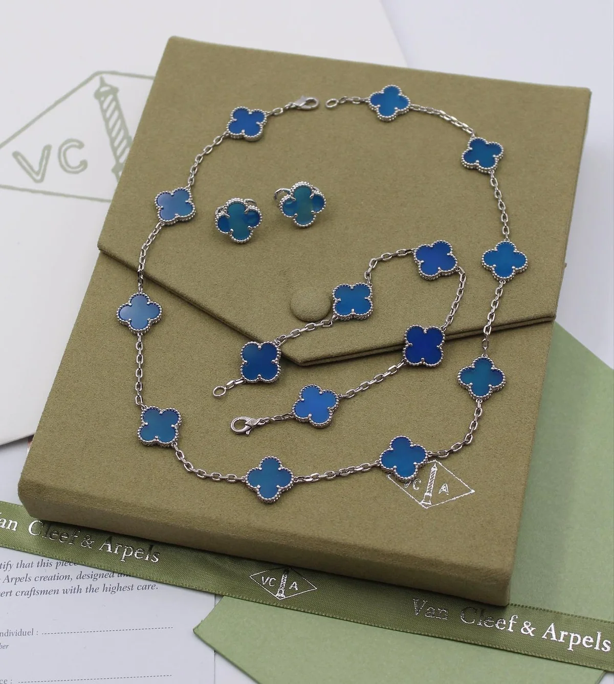 PHOTO-2023-09-16-14-38-15 Van Cleef & Arpels Vintage Alhambra Set - Image 1