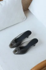 Chloé Knotted Patent Leather - Image 5