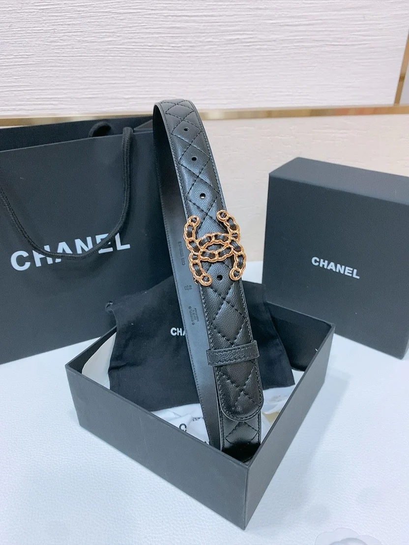 WhatsAppImage2026-10-06at6.44.28PM Chanel Black Leather Belt with Interwoven Chain CC Buckle - Image 1