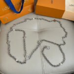 Louis Vuitton Monogram Flower and LV Initials Gold Chain Belt - Image 7