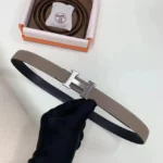 HERMÈS — Constance H Belt Buckle & Reversible Leather Strap - Image 3