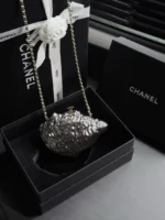 CHANEL Silver Shell Chain Bag - Image 6