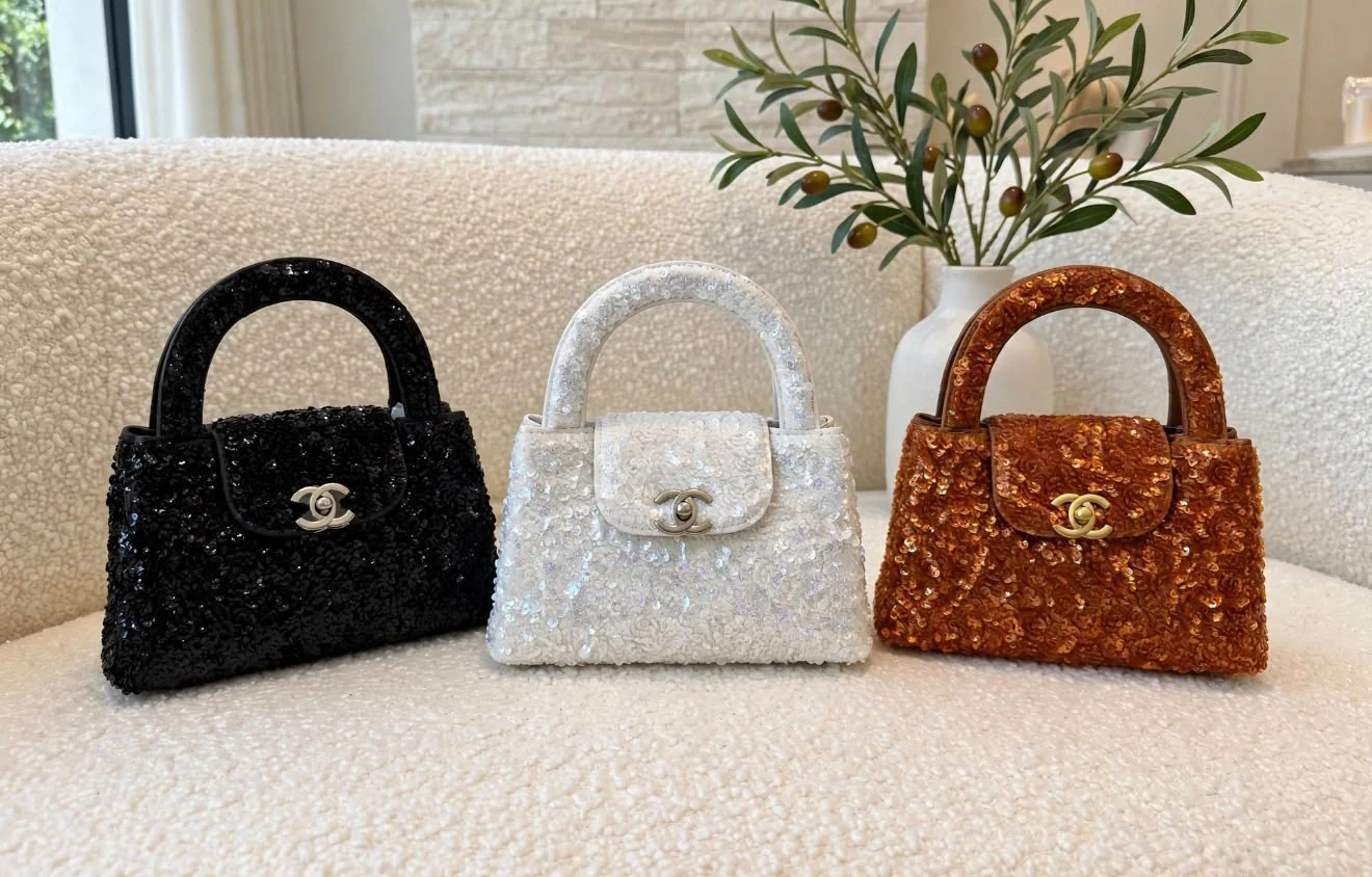 cc9995b7-b104-4ab8-b6bd-b11141a09d3a CHANEL Sequin Rounded Handle Flap Bag - Image 1