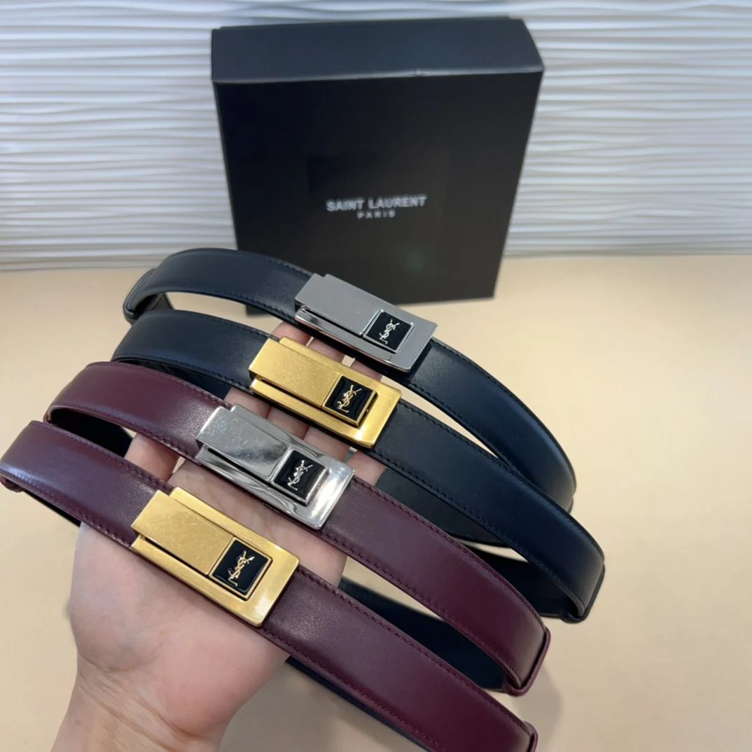 ea6cc3a6-20fd-424b-b917-e710b4131d34 SAINT LAURENT — Le 5 à 7 Belt - Image 1