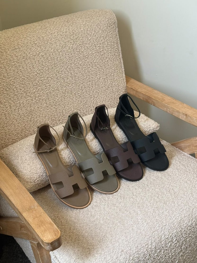 f0e96be9-097b-4357-aed4-ce95d20f8538 Hermès Chypre Sandal - Image 1